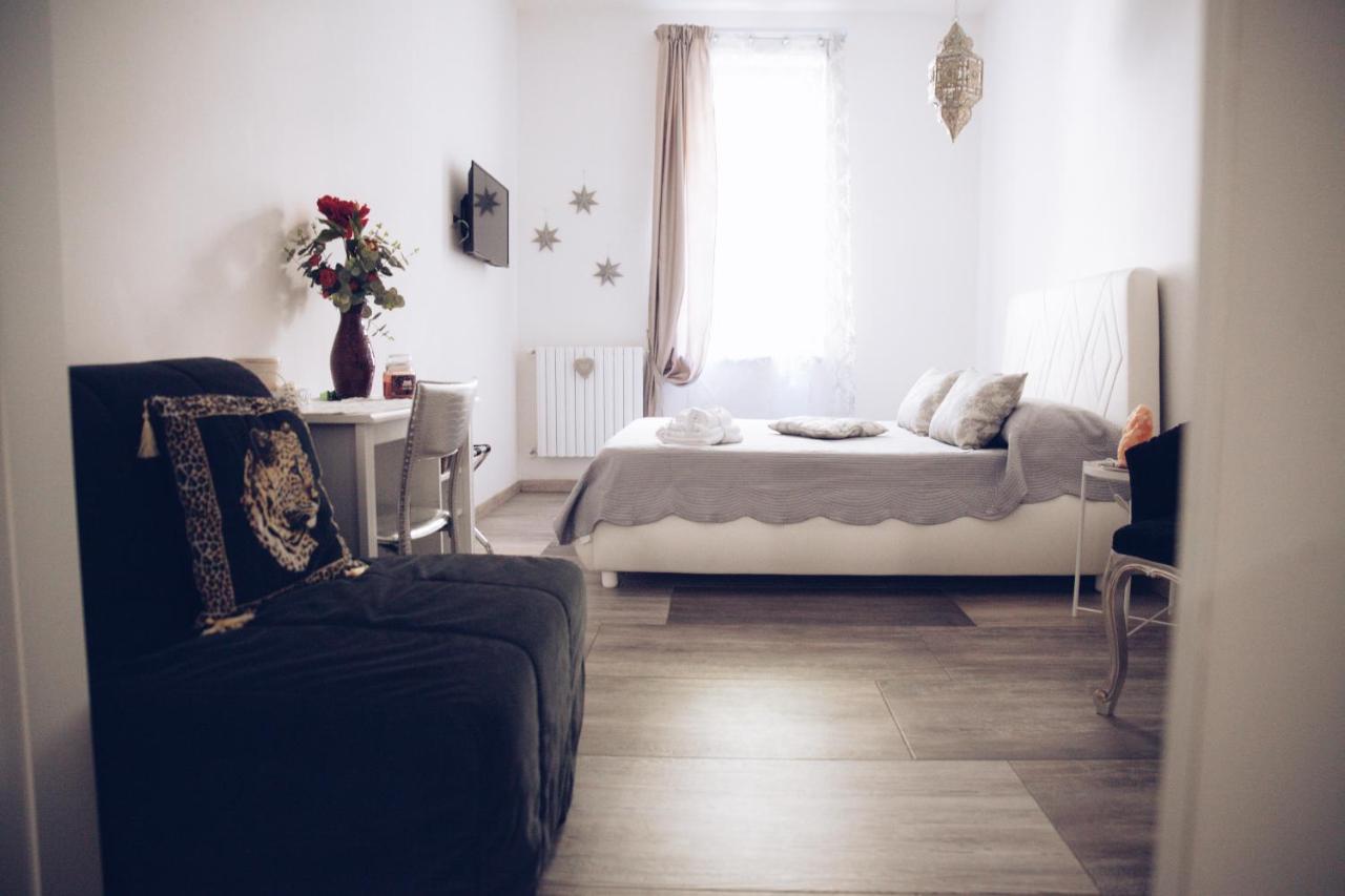 フォッジア Aleandre Bed & Breakfast エクステリア 写真