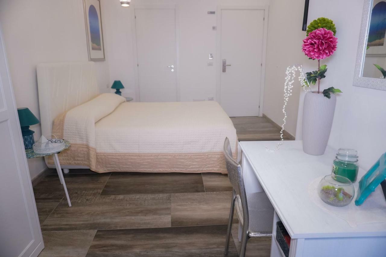 フォッジア Aleandre Bed & Breakfast エクステリア 写真